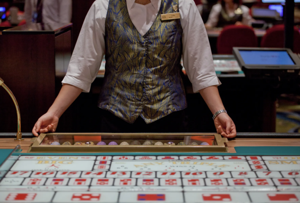 แพตเทิร์นในเหตุการณ์สุ่ม งานวิจัยจาก Journal of Gambling Studies